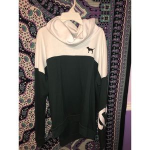 PINK Victoria’s Secret Pull Over